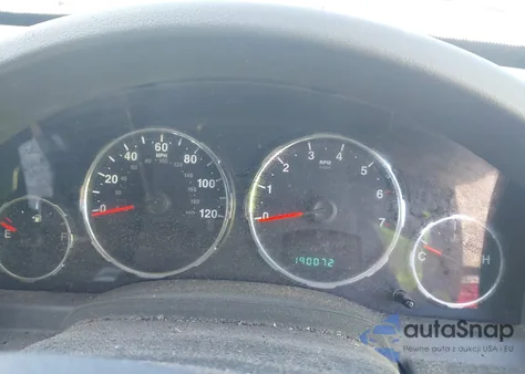 2010 Jeep Liberty Sport z USA, uszkodzony, nr VIN 1J4PN2GK1AW118621